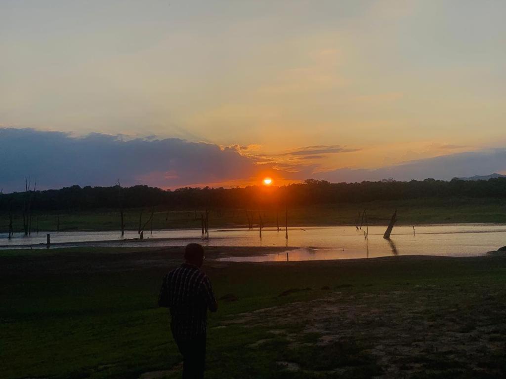 Gal Oya Lake View Inginiyagala Polwatta ภายนอก รูปภาพ